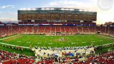 How to Buy American Football Gear: 12 Steps